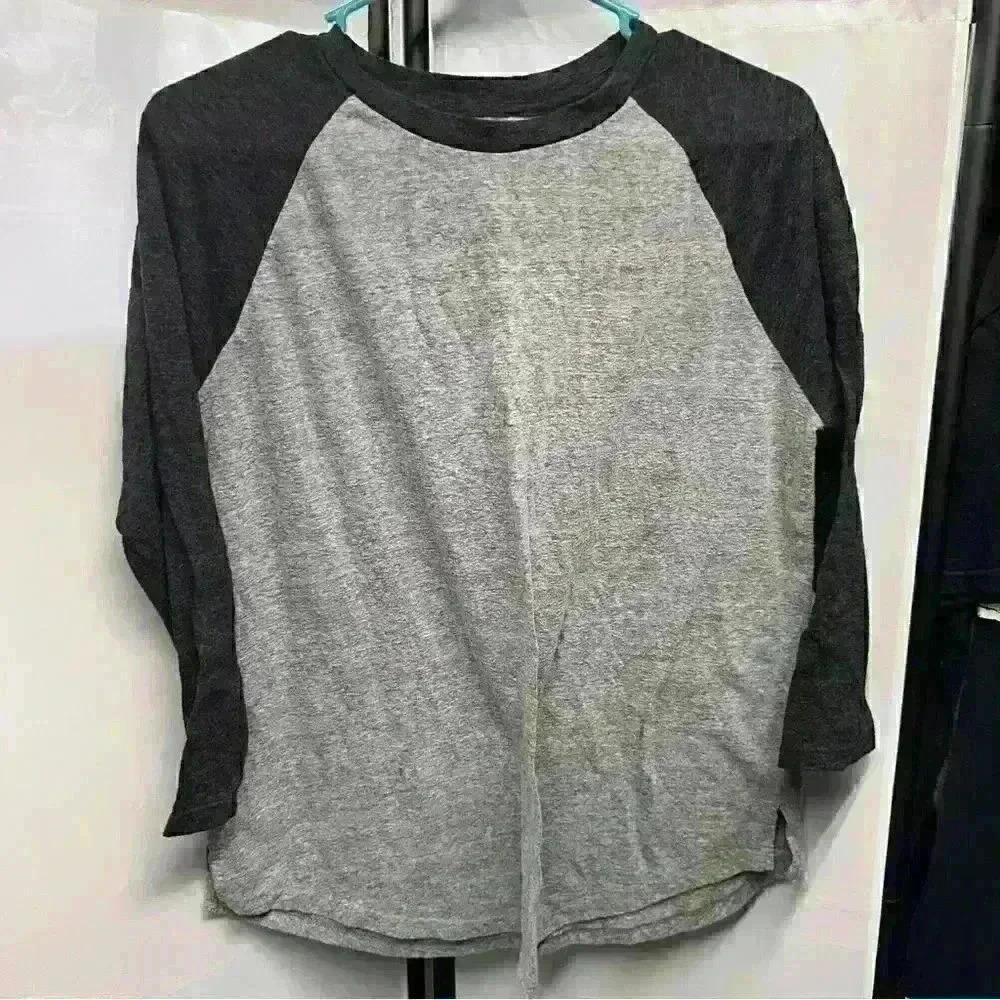 Old Navy shirt - Picture 2 of 3